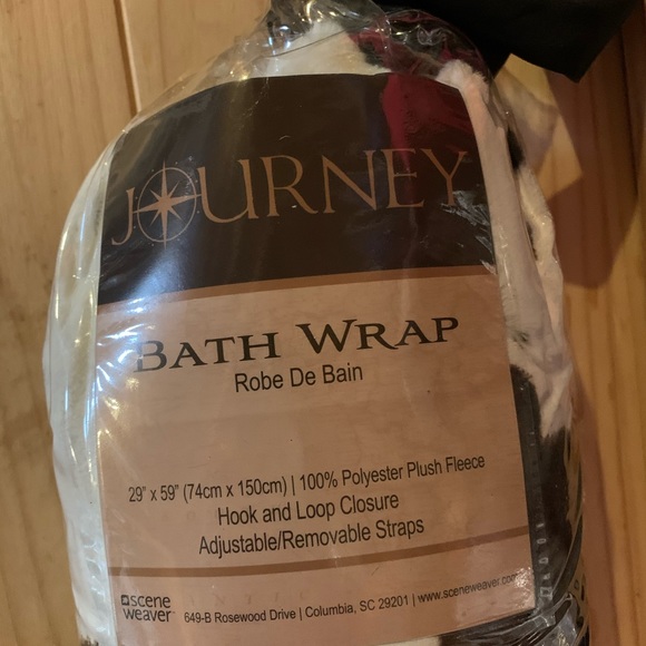 Women’s Journey Bath Wrap by Scene Weaver - Picture 4 of 5